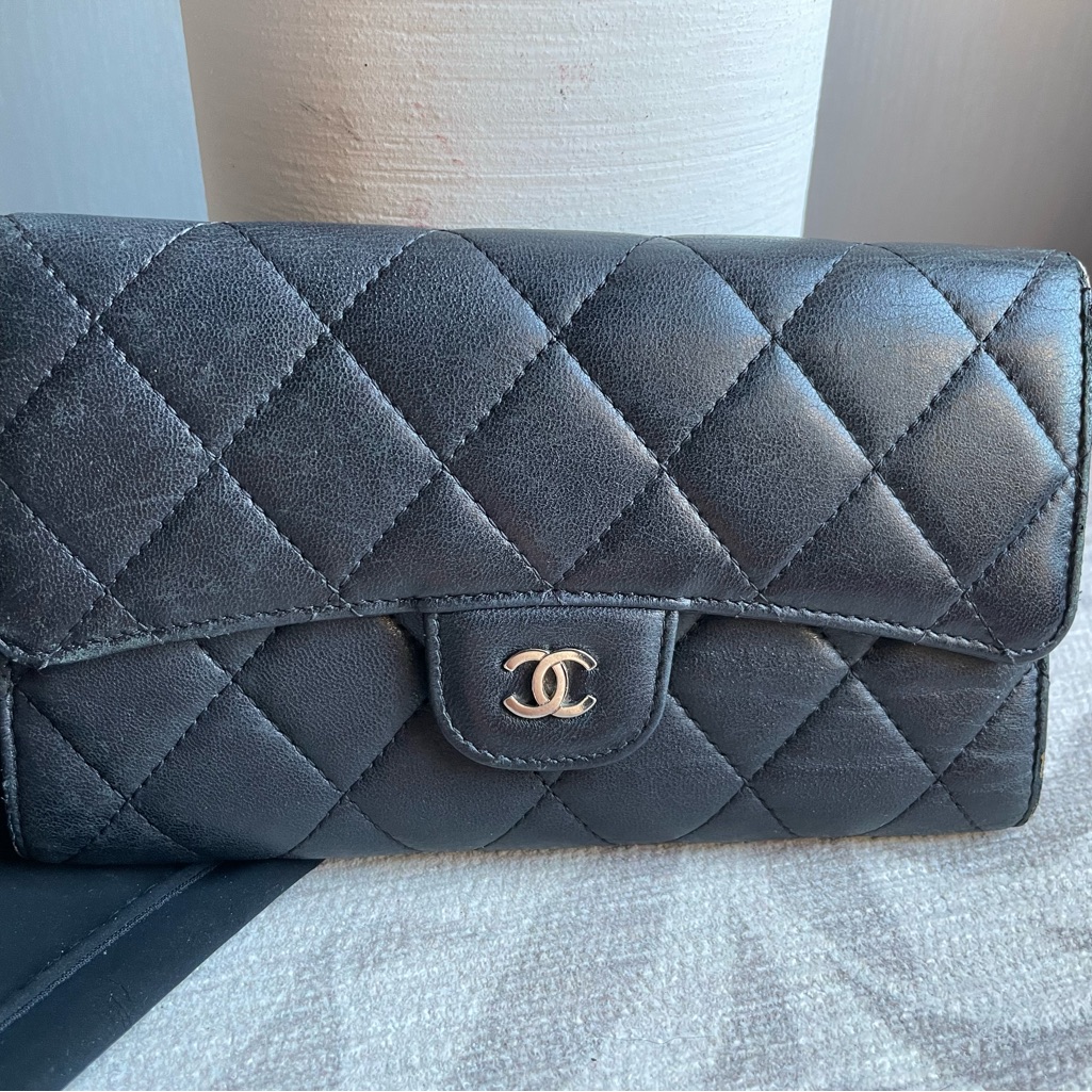 Chanel Vintage Lambskin Black Wallet